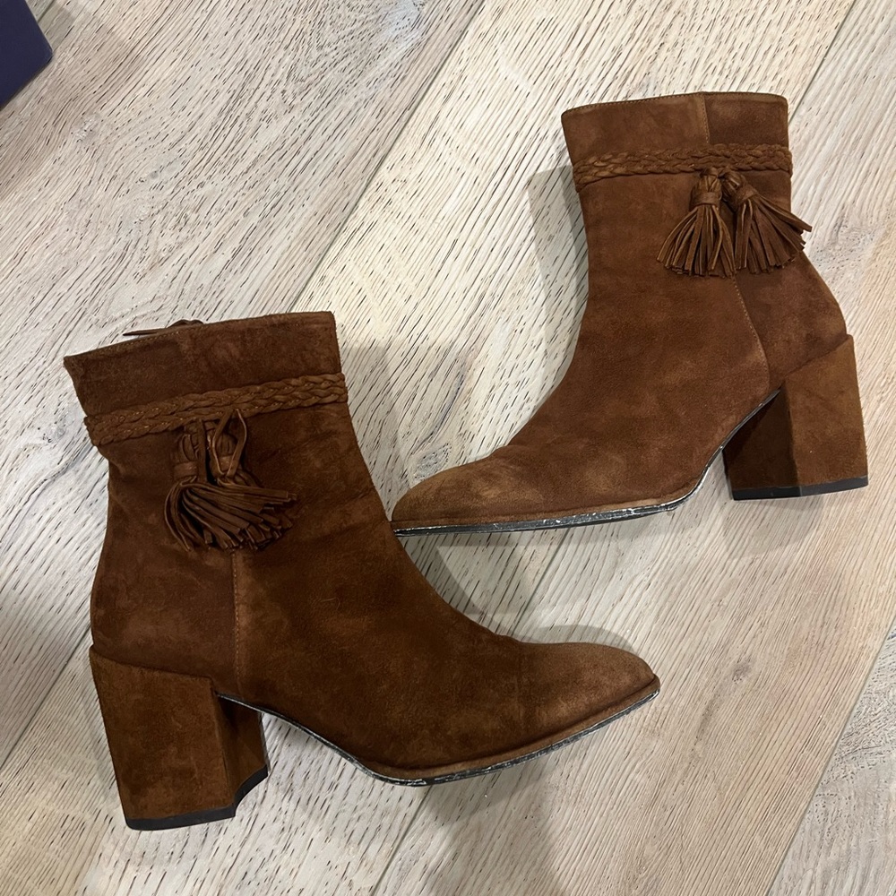 Stuart Weizman Brown Suede Bootie In Size 7 - image 4